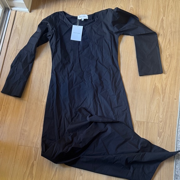 Marlies Grace - Exclusive Ocean Cutout - Picture 1 of 3